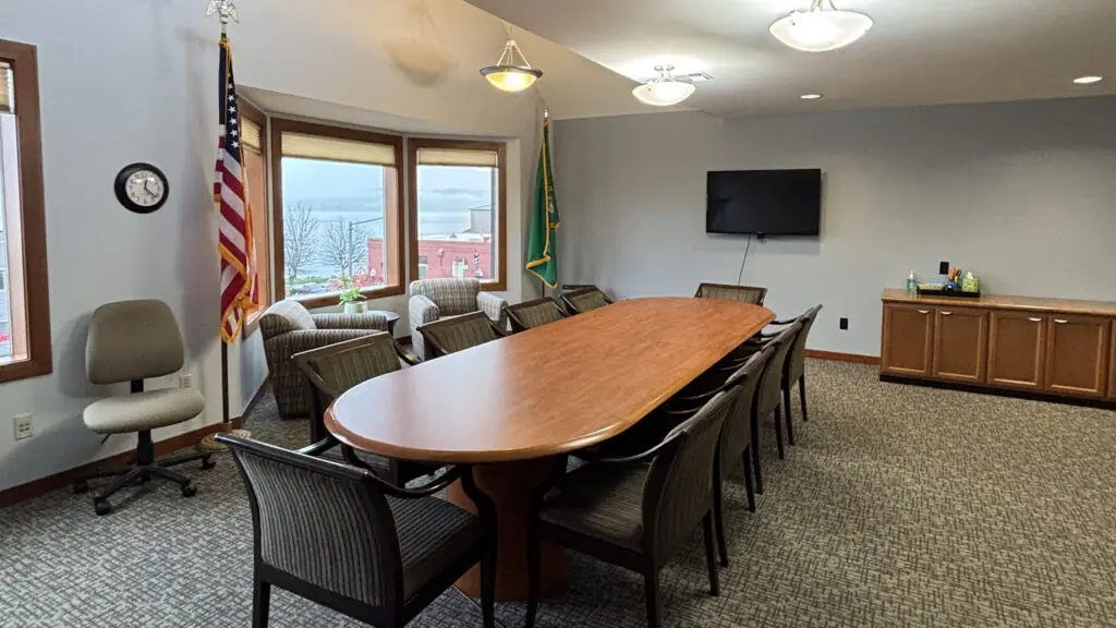 Large Court Reporter Meeting Room in Tacoma WA